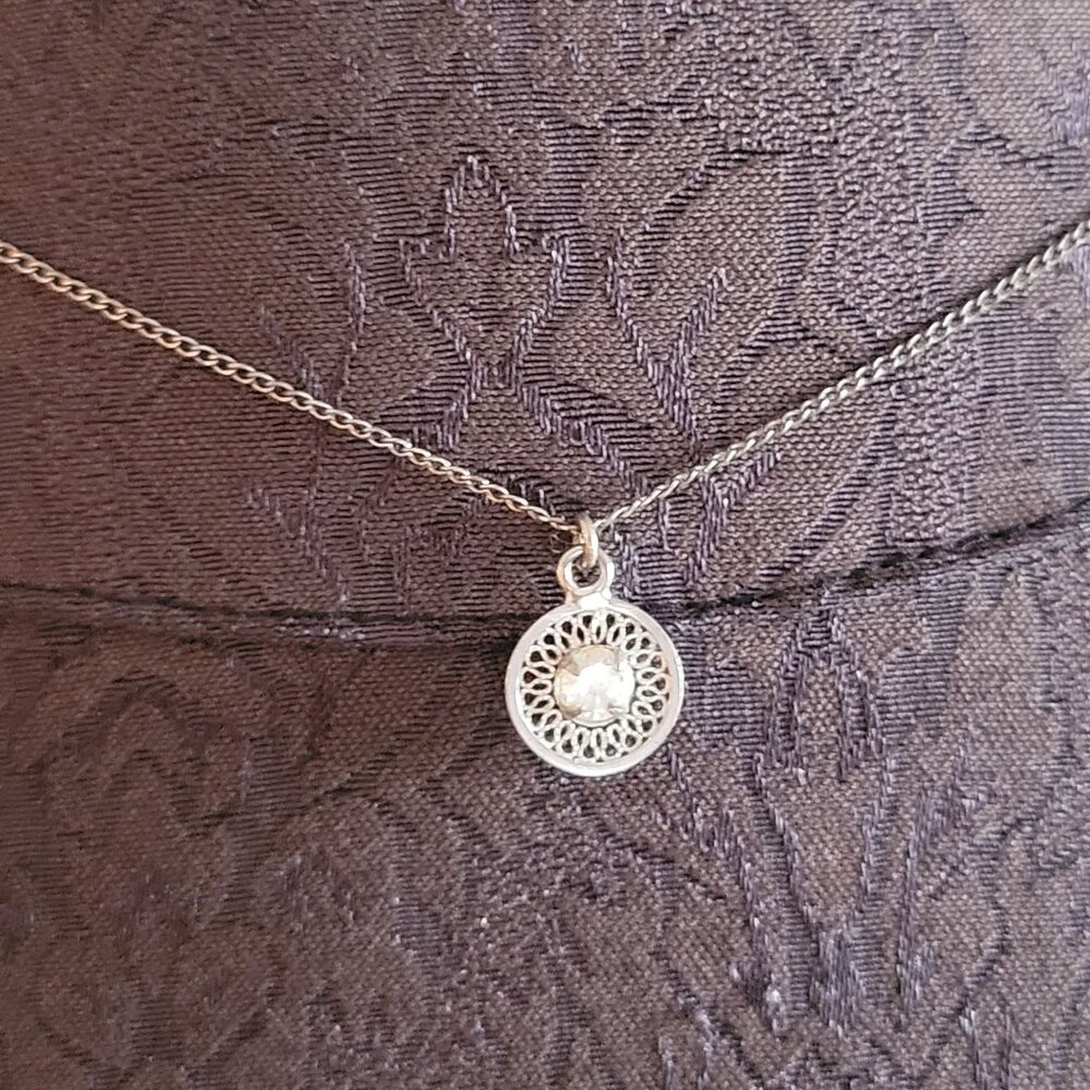 Vintage Sterling Silver Solitaire Pendant Necklace With Intricate Sunburst Desig